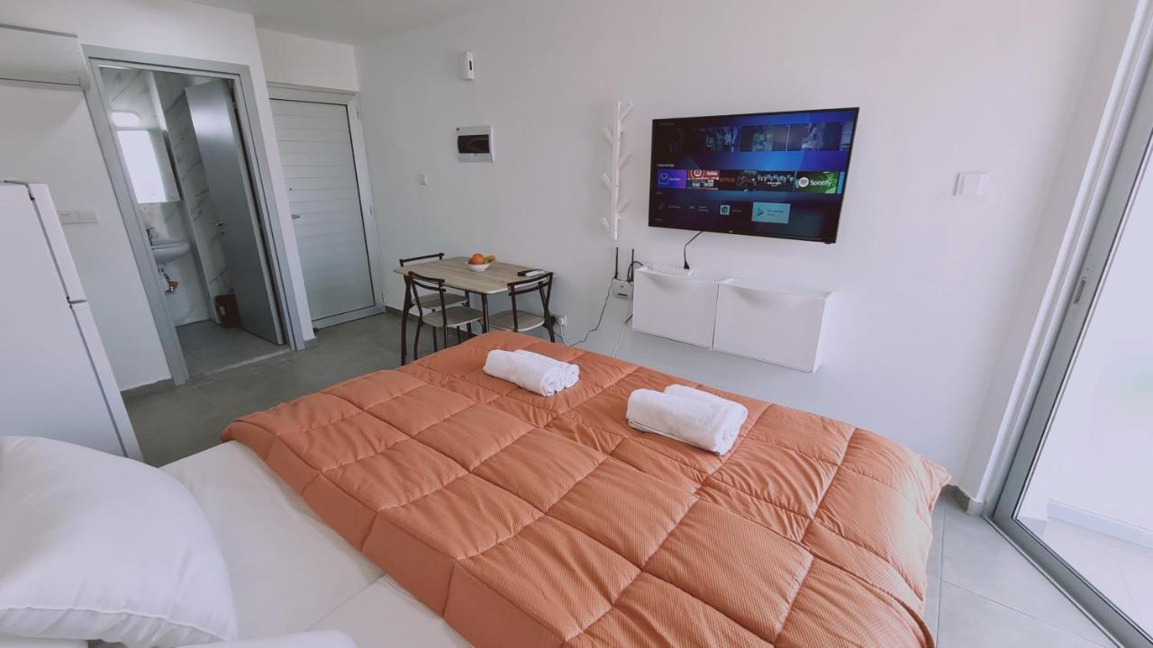 Stay Napa Living Studios Ayia Napa Exterior foto